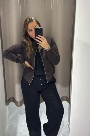 Mi Piace Dames Travel Bomber Jas – Espresso
