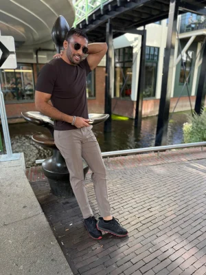 Heren Travel T-Shirt-Espresso (1)