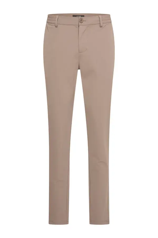 Mi Piace herenbroek in taupe-falcon kleur van stretchbare travelstof.